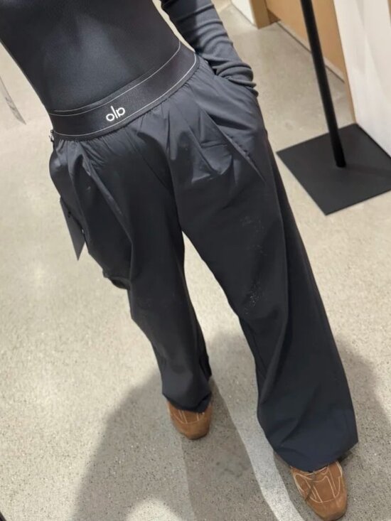 ALO Yoga Pants - ALO Yoga Dark Grey Suit Up Trouser 30" Inseam (Regular)🍩Cozy Wide-Leg Pants🥇